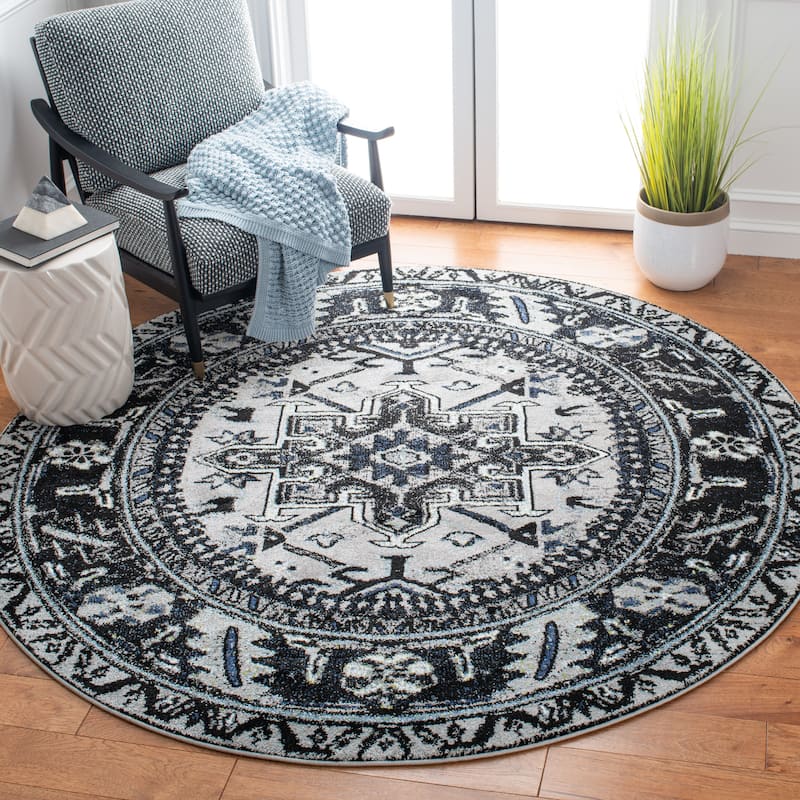 SAFAVIEH Vintage Hamadan Jaroslava Oriental Rug - 6'7" Round - Light Grey/Dark Grey