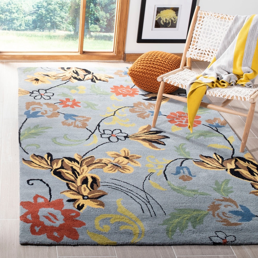 SAFAVIEH Handmade Soho Echo Floral N.Z. Wool Rug