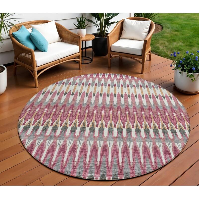 HomeRoots Southwestern Transitional Rectangle Outdoor Rug - 8' Round