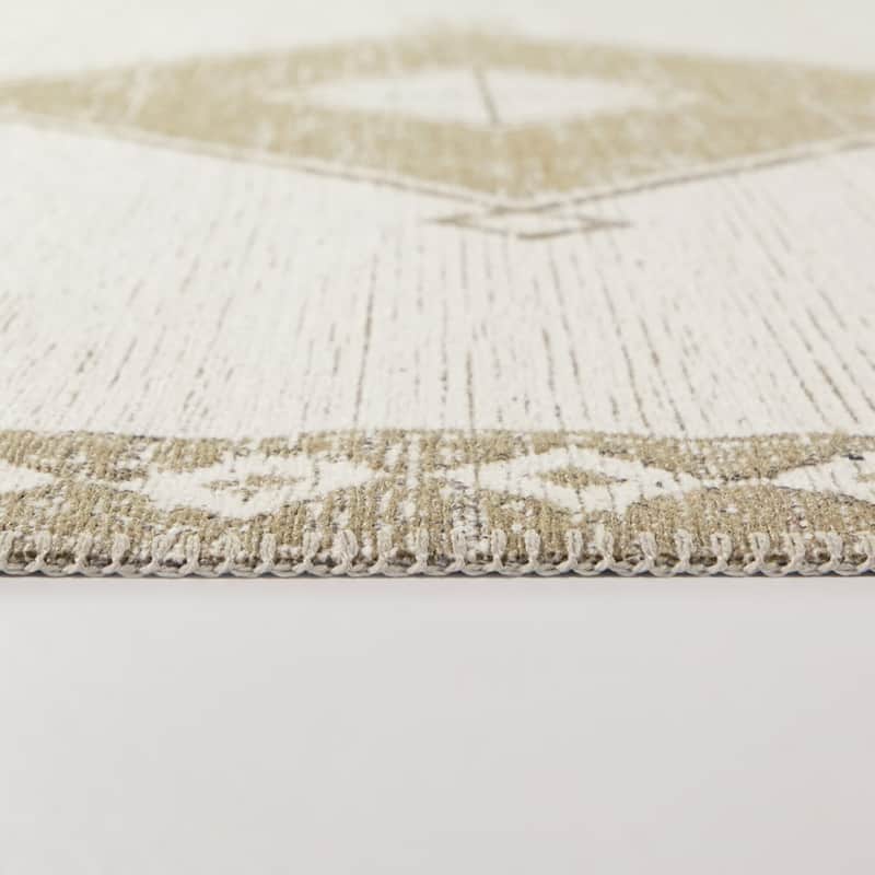 Fernando Diamond Medallion Area Rug