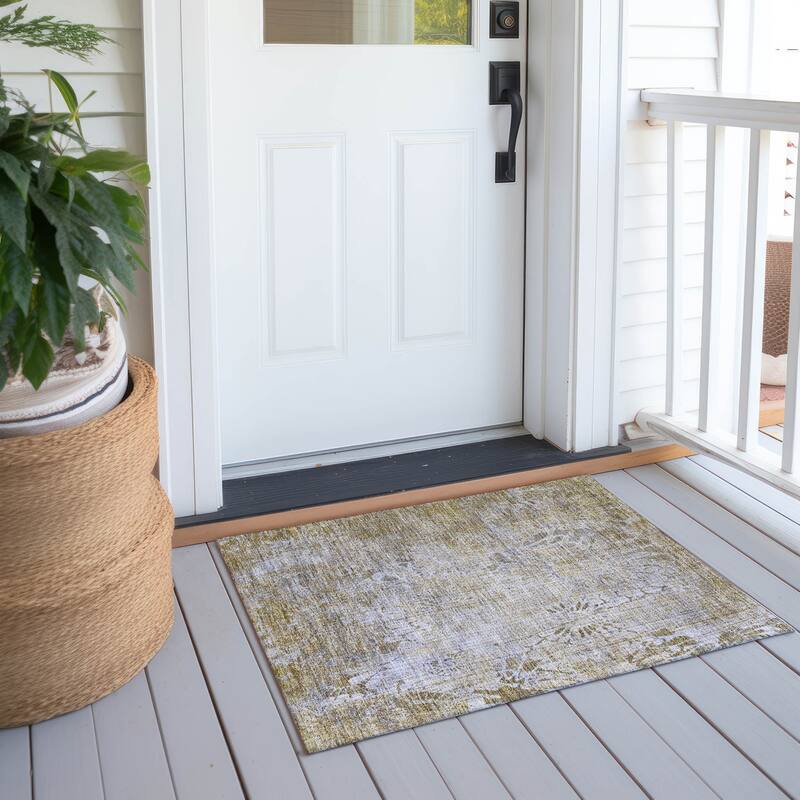 Machine Washable Indoor/ Outdoor Modern Floral Chantille Rug - Wheat - 1'8" x 2'6"