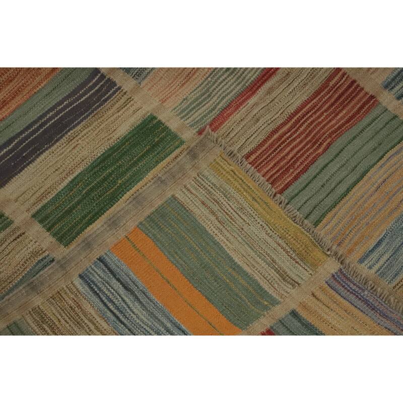 Hand Woven Southwestern Wool Multi-Colored Geometric Area Rug - 8' 10'' X 5' 11''