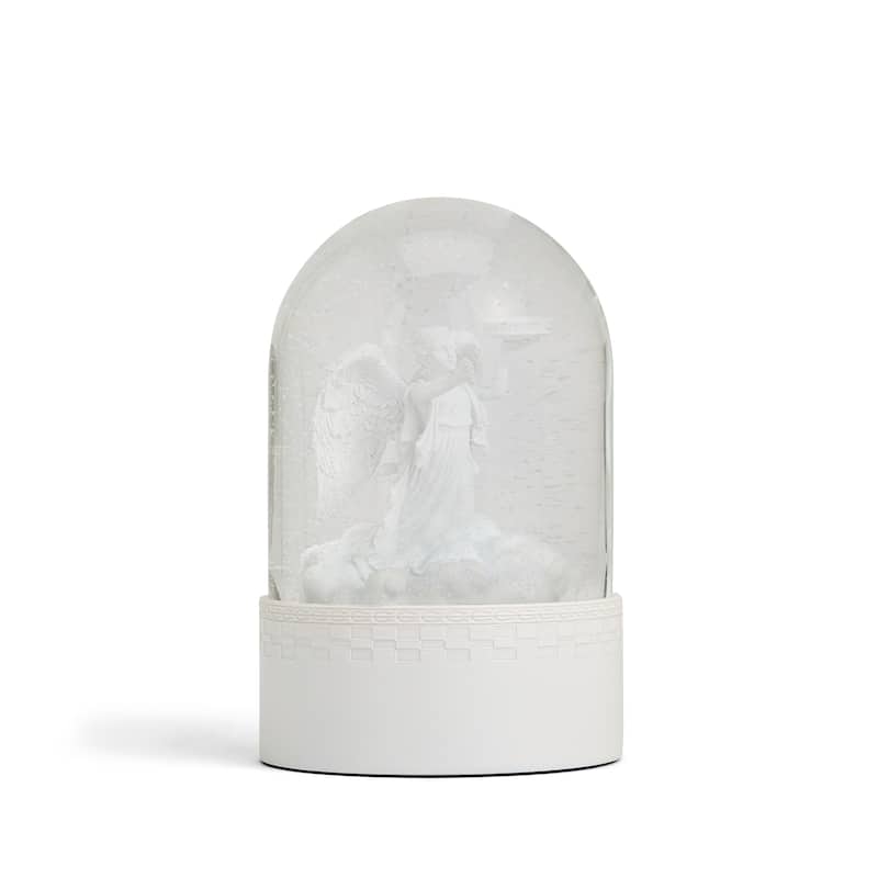 Wedgwood Festive Haniel Snowglobe