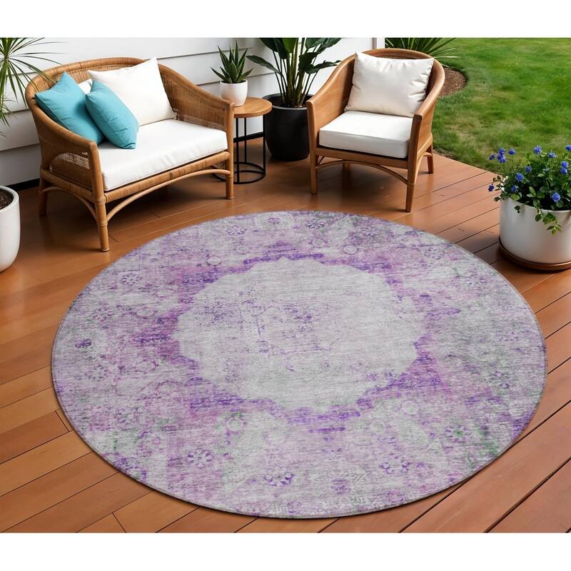 HomeRoots Oriental Traditional Rectangle Outdoor Rug - 8' Round