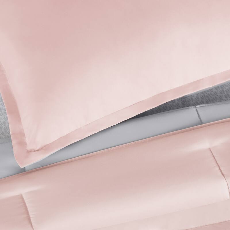 Serta Simply Clean Antimicrobial Reversible Bed in a Bag