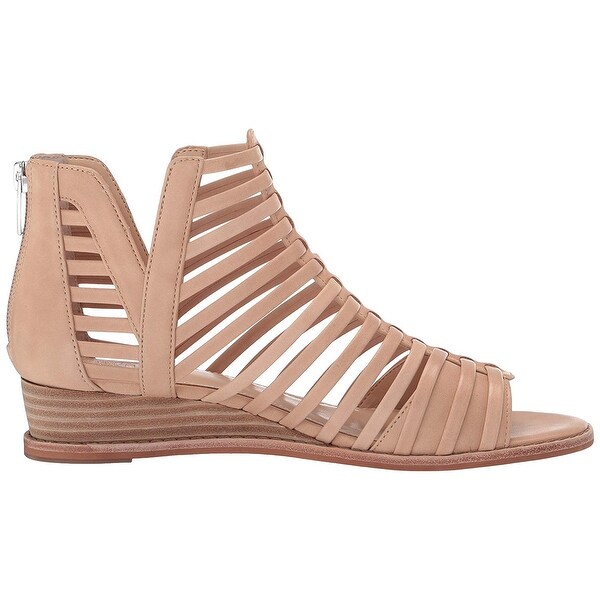 revey vince camuto