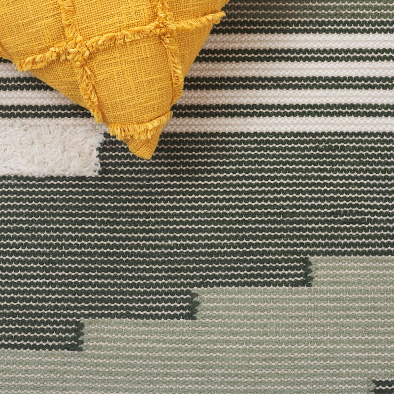 SAFAVIEH Handmade Kenya Jozefa Southwestern Rustic Wool Rug