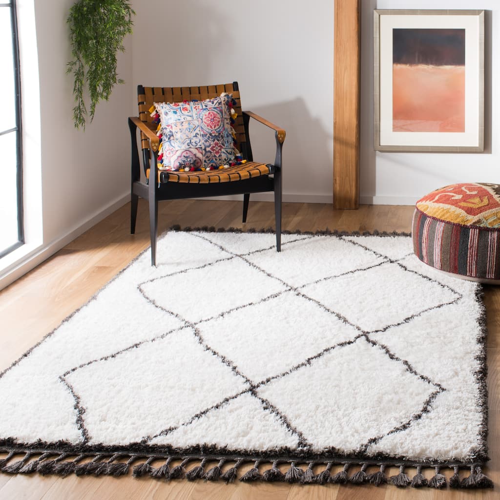 SAFAVIEH Carmella Harry Shag Trellis Polyester Rug