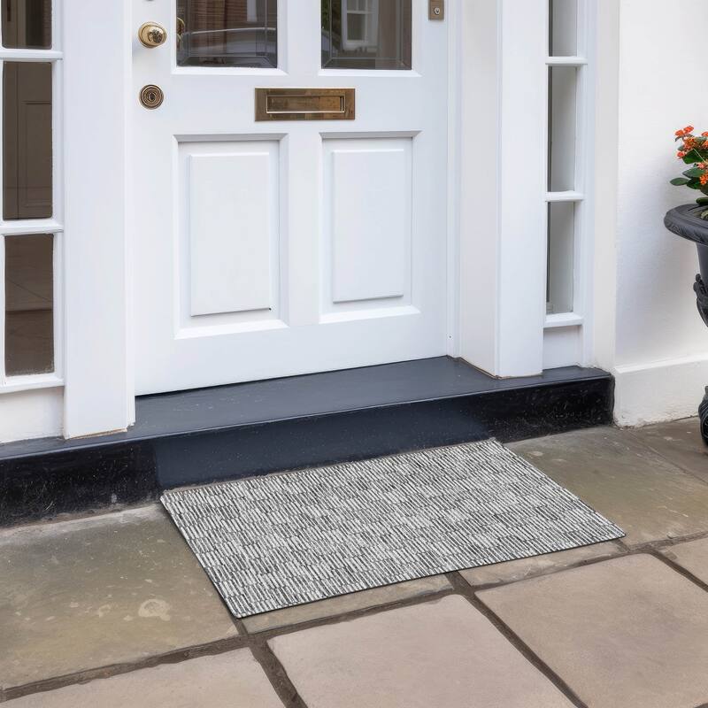 Machine Washable Indoor/ Outdoor Chantille Stripe Blocks Rug - Gray - 1'8" x 2'6"