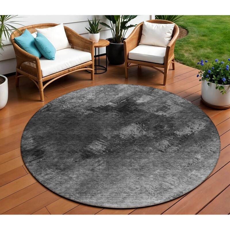 HomeRoots Abstract Transitional Rectangle Outdoor Rug - 8' Round