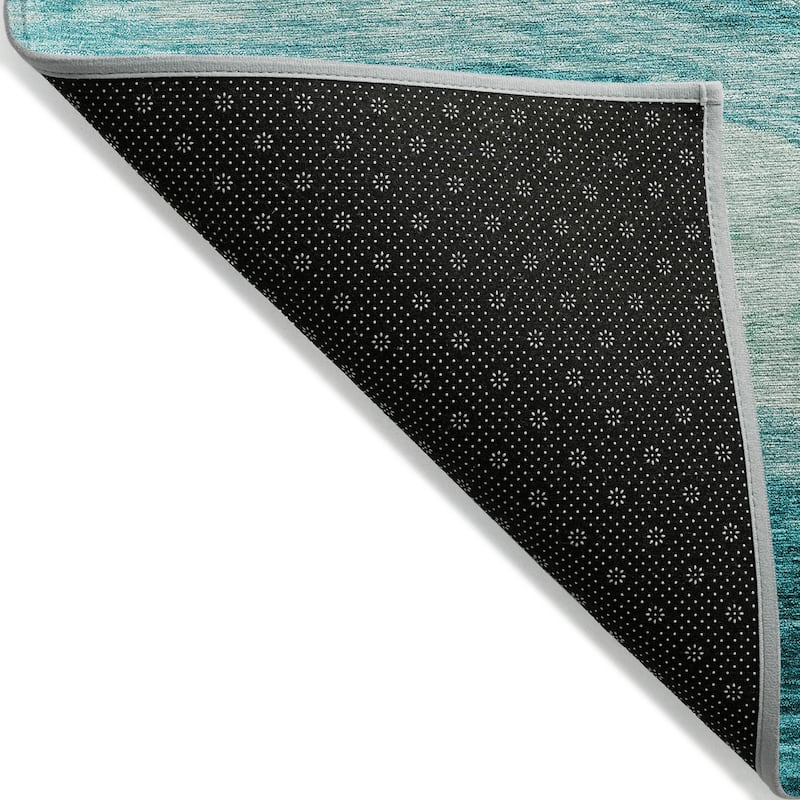 Machine Washable Indoor/ Outdoor Contemporary Waves Chantille Rug