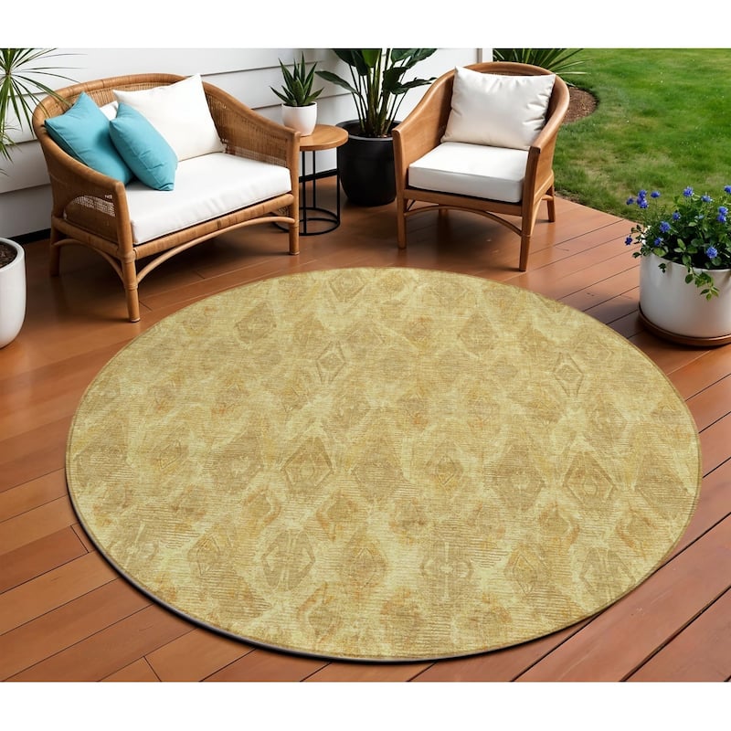 HomeRoots Geometric Traditional Rectangle Outdoor Rug - 8' Round