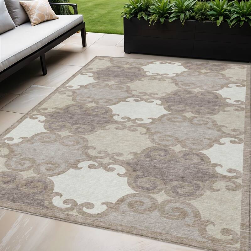 HomeRoots Trellis Transitional Rectangle Outdoor Rug - 5' X 8'