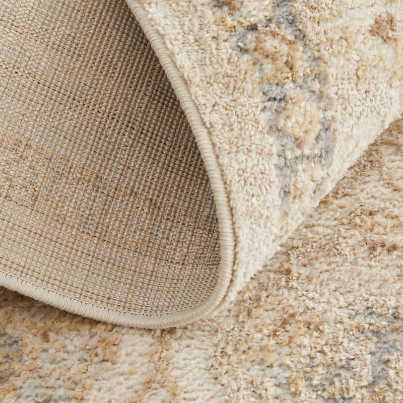 Wyllah Traditional Diamond Area Rug