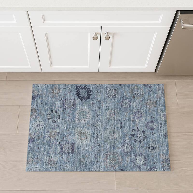 Machine Washable Indoor/ Outdoor Vintage Traditional Chantille Rug
