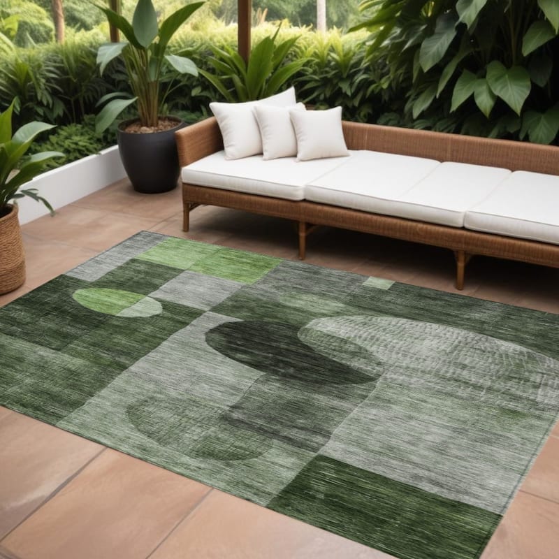 HomeRoots Geometric Transitional Rectangle Outdoor Rug - 10' X 14'
