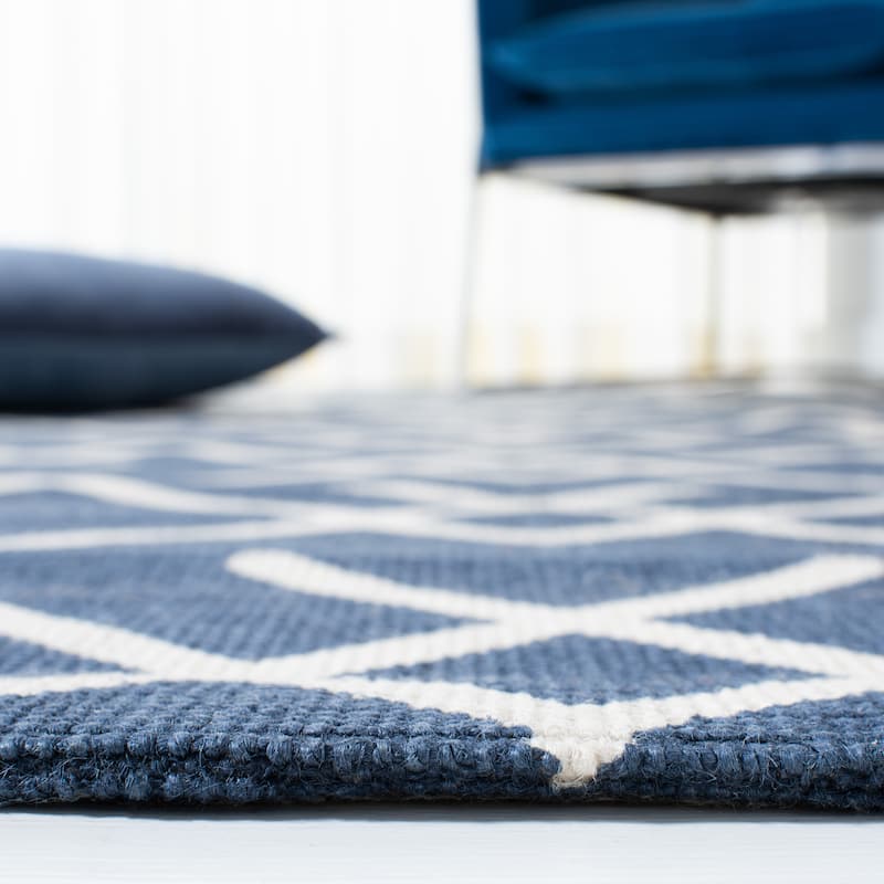 SAFAVIEH Handmade Cedar Brook Loreliese Modern Jute Rug