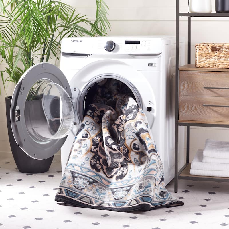 SAFAVIEH Riviera Machine Washable Slip Resistant Wilma Oriental Rug