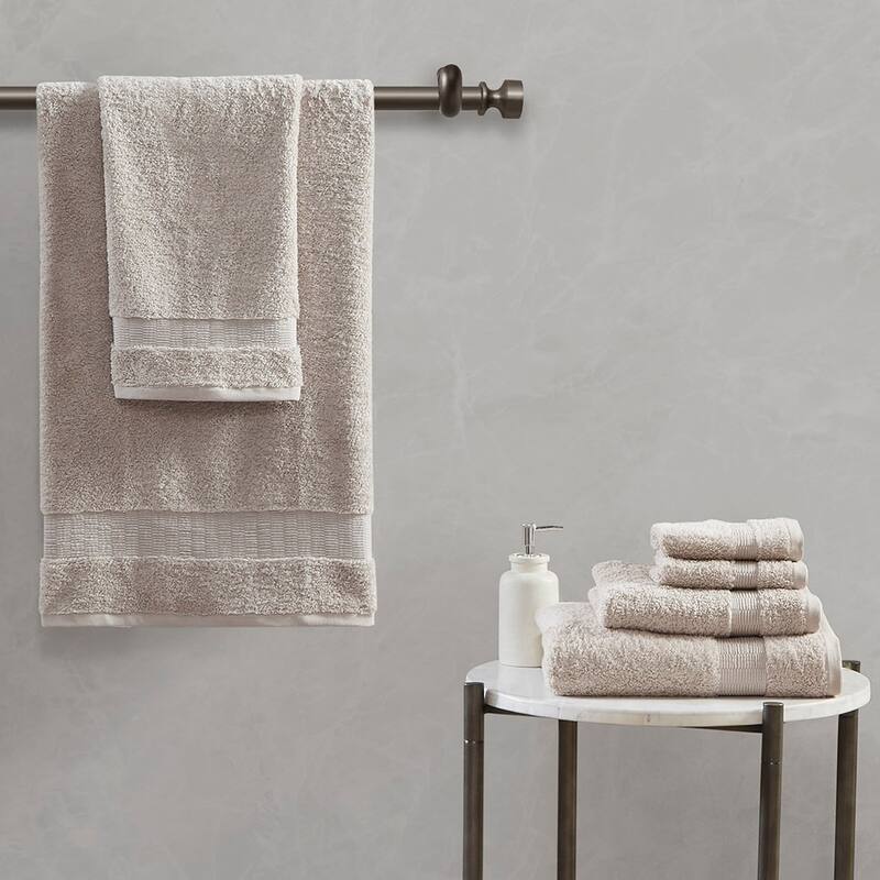 One hundred percent Egyptian Cotton 6 Piece Towel Set