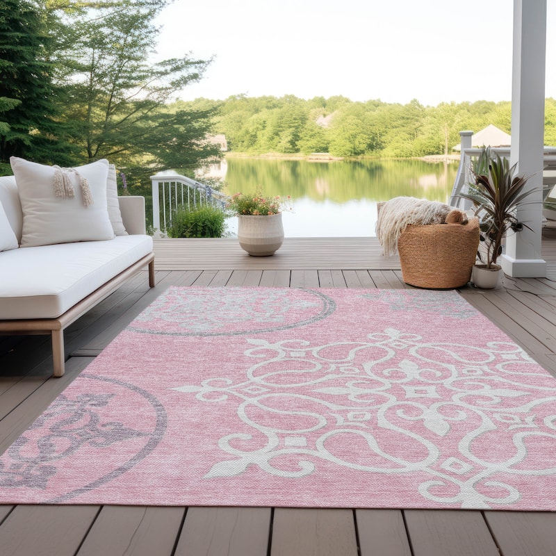Machine Washable Indoor/ Outdoor Chantille Bold Medallions Rug - Pink - 2'6" x 3'10"
