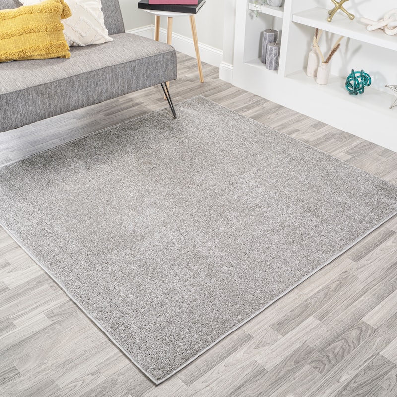 JONATHAN Y Tumbling Solid Low-Pile Area Rug - 9' Square - Light Gray