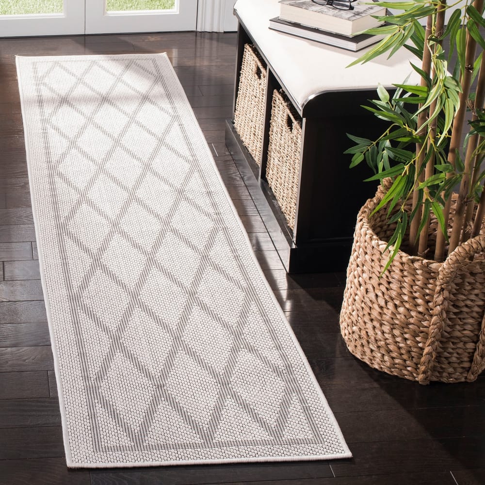 SAFAVIEH Bermuda Washable Emma Indoor/ Outdoor Waterproof Rug