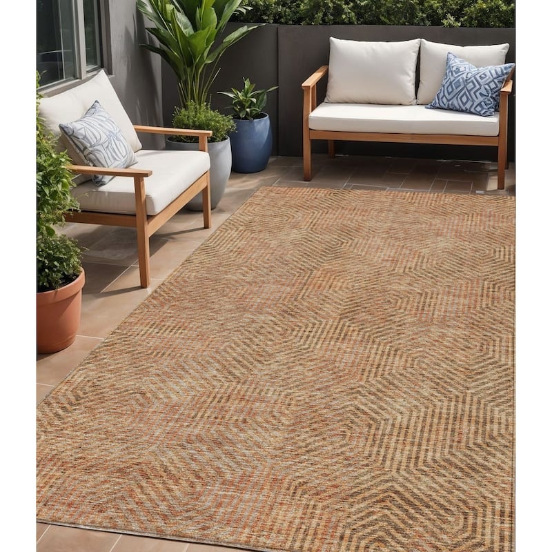 HomeRoots Geometric Transitional Rectangle Outdoor Rug - 5' X 8'