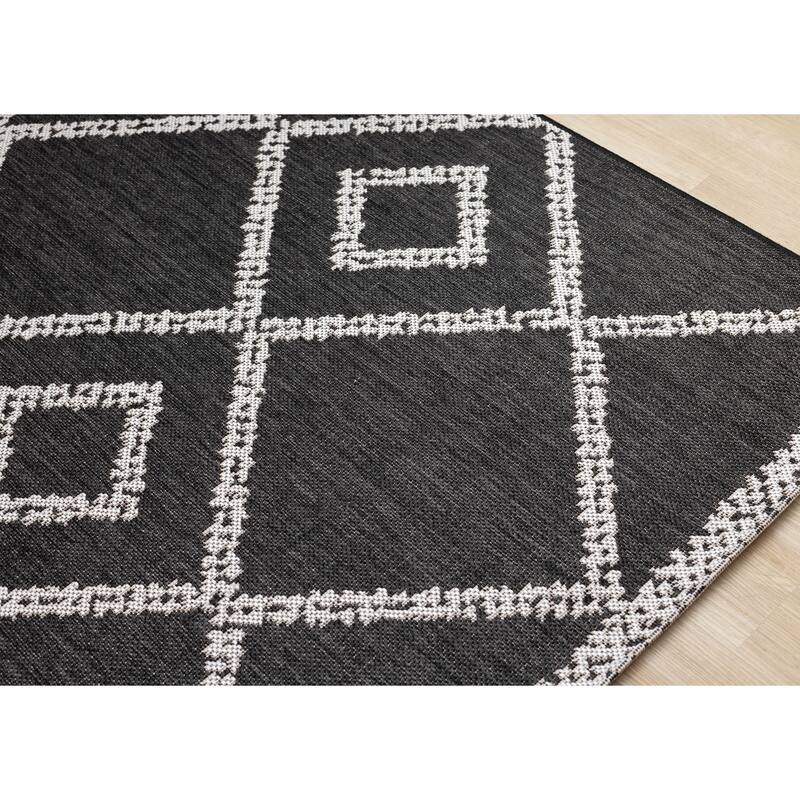Jackson Collection - Black Grey Diamonds Indoor/Outdoor Area Rug
