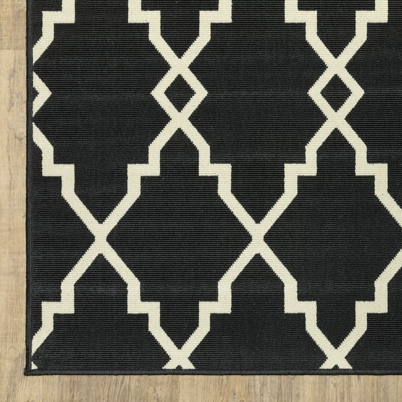 Style Haven Marianna Ornate Lattice Black/ Off-White Loop Pile Indoor Outdoor Area Rug