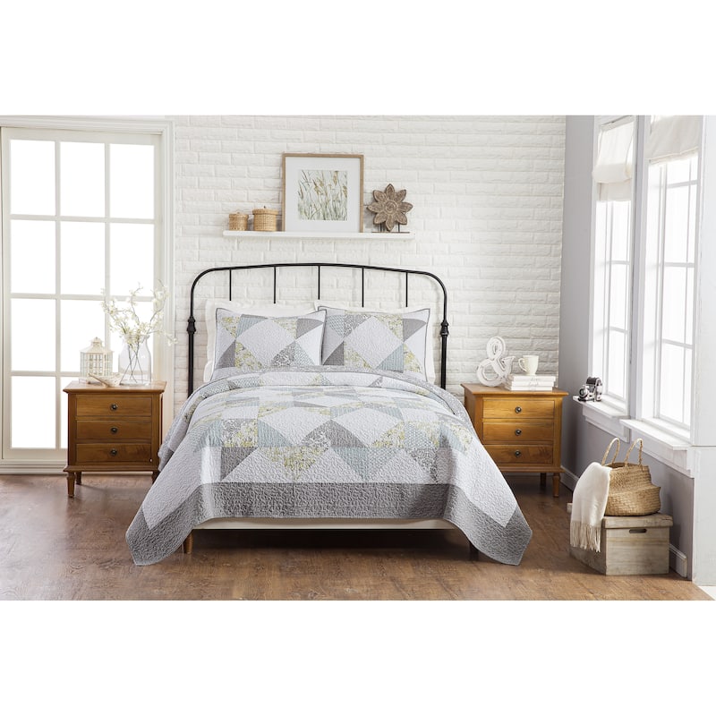 Mary Jane's Farm Reine-Marie 3 Pieces Quilt Set