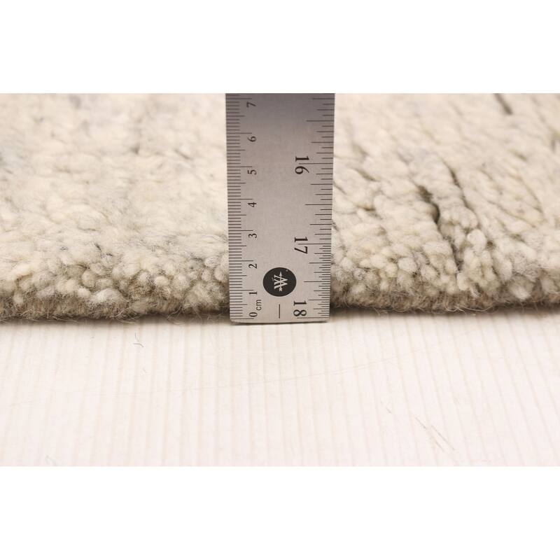 ECARPETGALLERY Hand-knotted Tangier Light Grey Wool Rug - 4'11 x 8'0