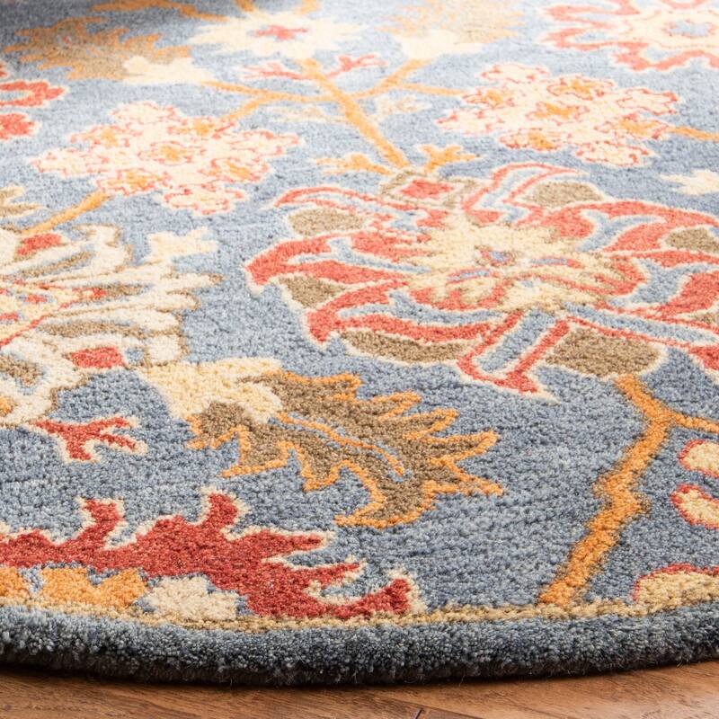 SAFAVIEH Handmade Heritage Marianela Traditional Oriental Wool Rug