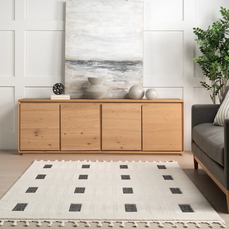 Nuloom Paccia High-Low Modern Striped Tasseled Area Rug