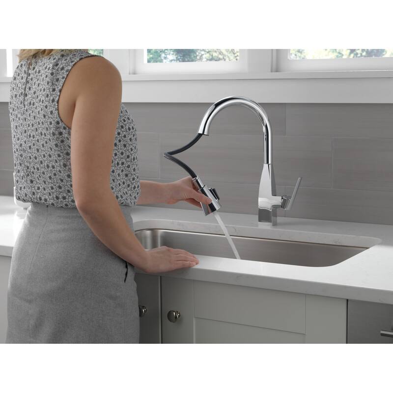Peerless Xander 1.5 GPM Single Hole Pull Down Kitchen Faucet -