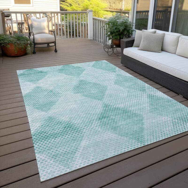 Machine Washable Indoor/ Outdoor Modern Diamonds Chantille Rug