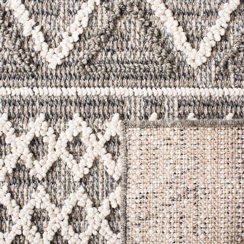 SAFAVIEH Global Ignacia Moroccan Trellis Indoor/ Outdoor Waterproof Patio
