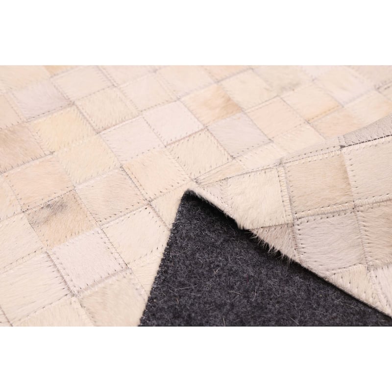 ECARPETGALLERY Handmade Cowhide Patchwork Ivory Leather Rug - 6'0 x 6'0