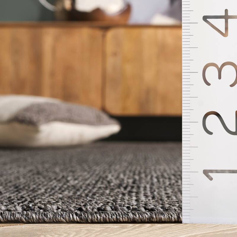 SAFAVIEH Highland Agetina Rug