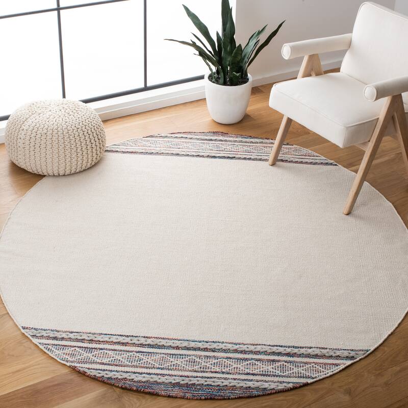 SAFAVIEH Handmade Montauk Natalie Boho Cotton Fringe Rug - 6' Round - Beige/Blue
