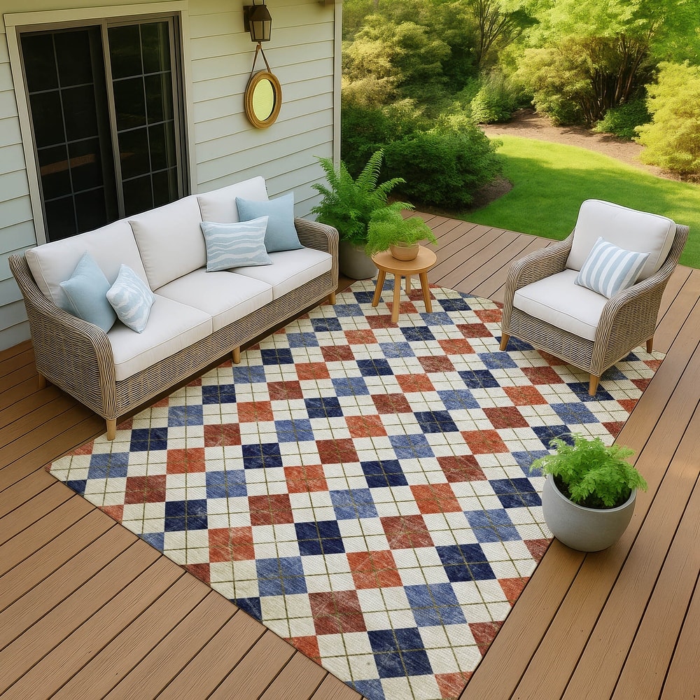 Machine Washable Indoor/ Outdoor Modern Argyle Chantille Rug