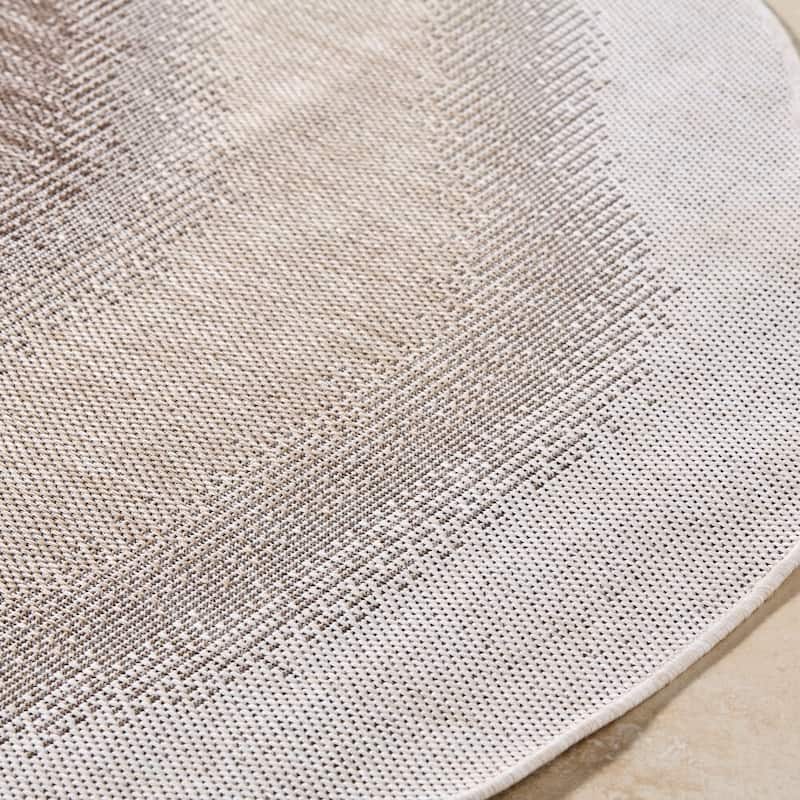 Livabliss Miami Beach Traditional Indoor/Outdoor Area Rug