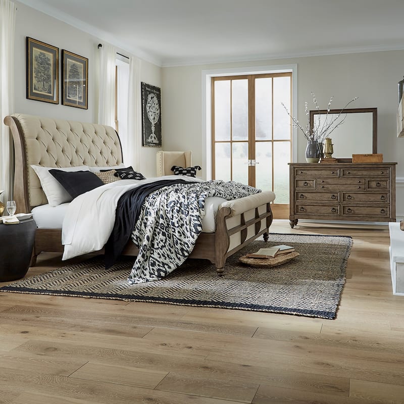 Americana Farmhouse Sleigh Bed, Dresser and Mirror Bedroom Set - King