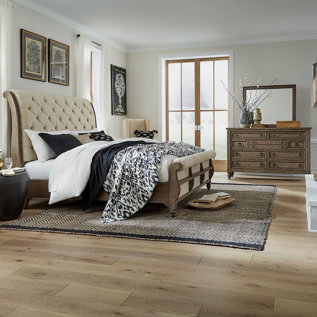 Americana Farmhouse Sleigh Bed, Dresser and Mirror Bedroom Set