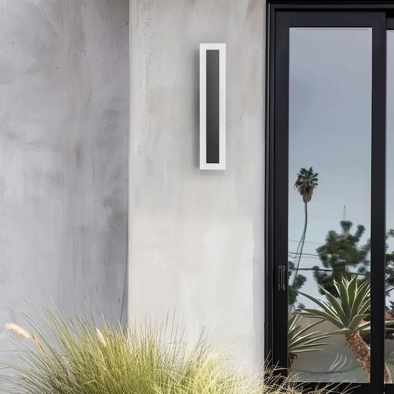 Outdoor Linear Integrated LED Wall Sconce Light Fixture with Bracket