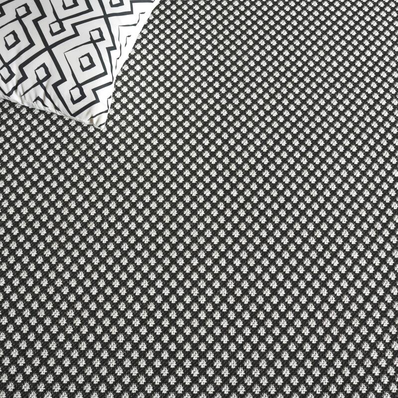 SAFAVIEH Terrace Gidda Indoor/Outdoor Washable Backyard Patio Rug