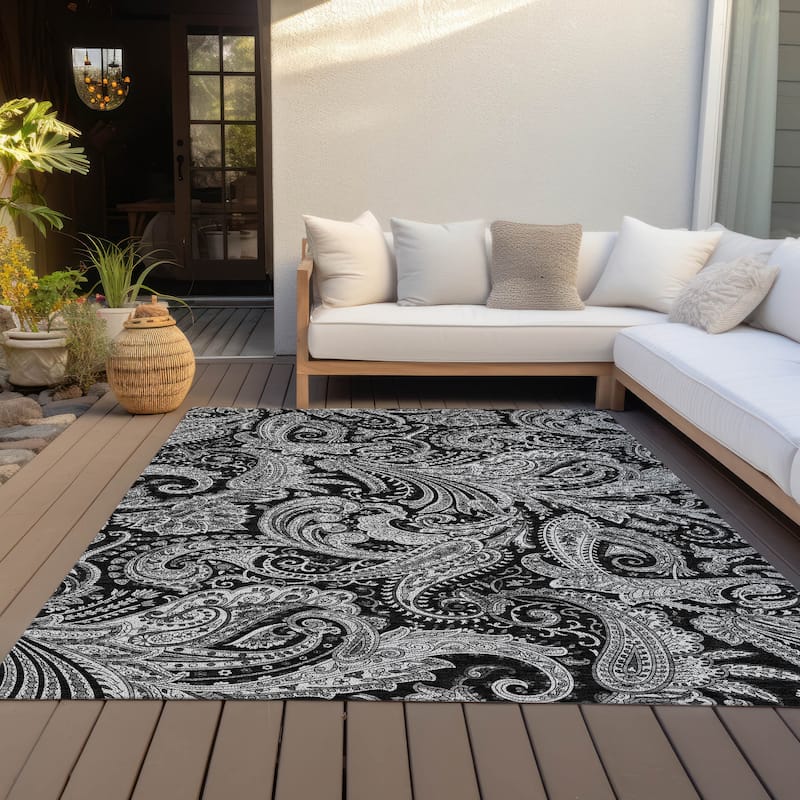 Machine Washable Indoor/ Outdoor Chantille Traditional Paisley Rug