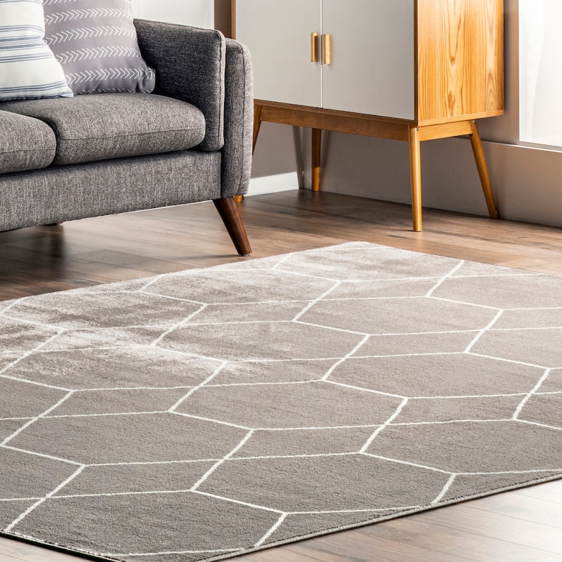 Nuloom Veronica Geometric Honeycomb Area Rug
