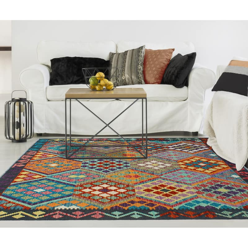 Flatweave Tahu Black/Red Rug - 5'1" x 6'9"