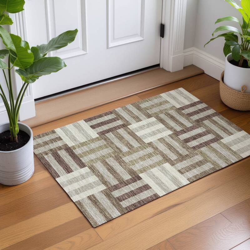 Machine Washable Indoor/ Outdoor Modern Hatch Chantille Rug