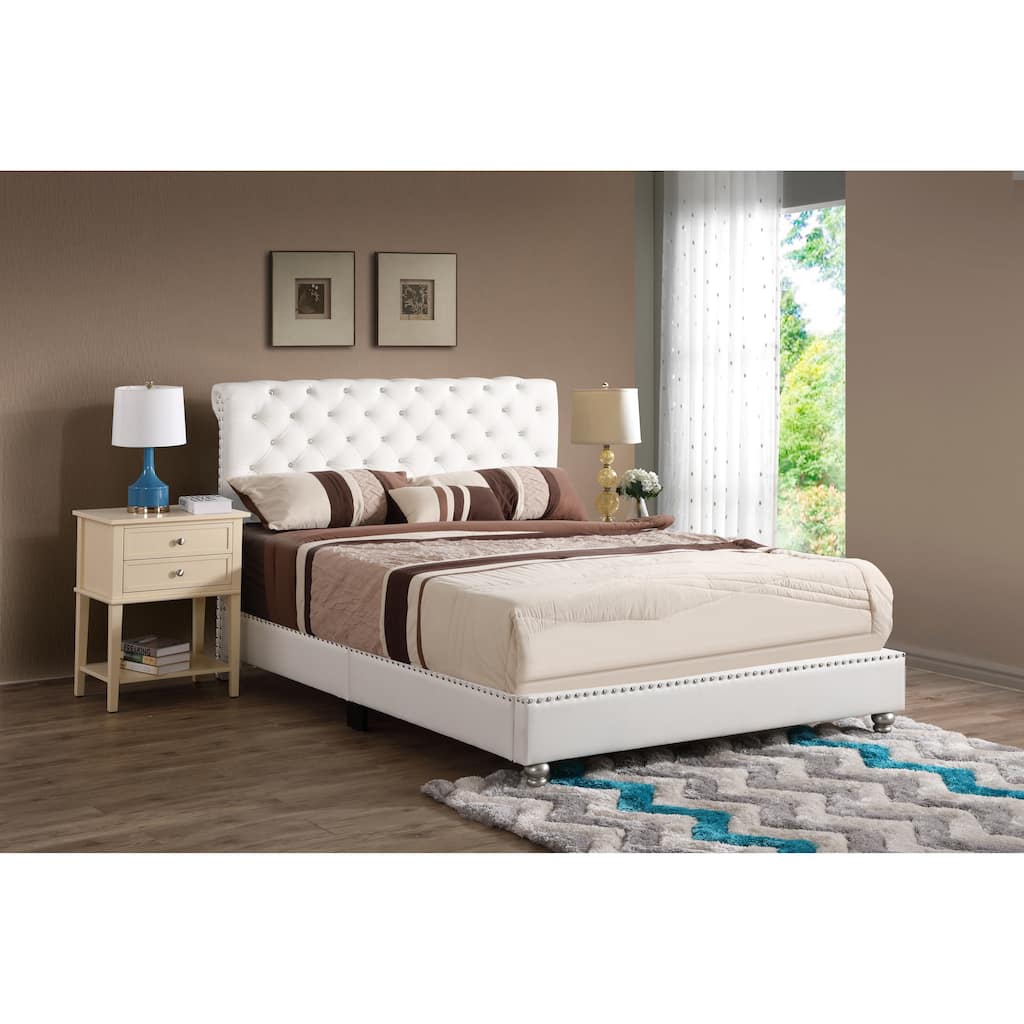 Stylish Transitional White Full Bed with Durable Build